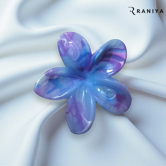 Raniya Pine Blue floral clip