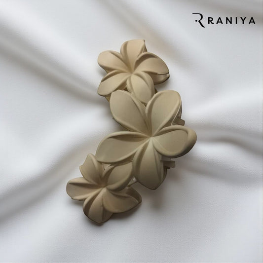 Raniya Triple Flower Cream Hair Clip