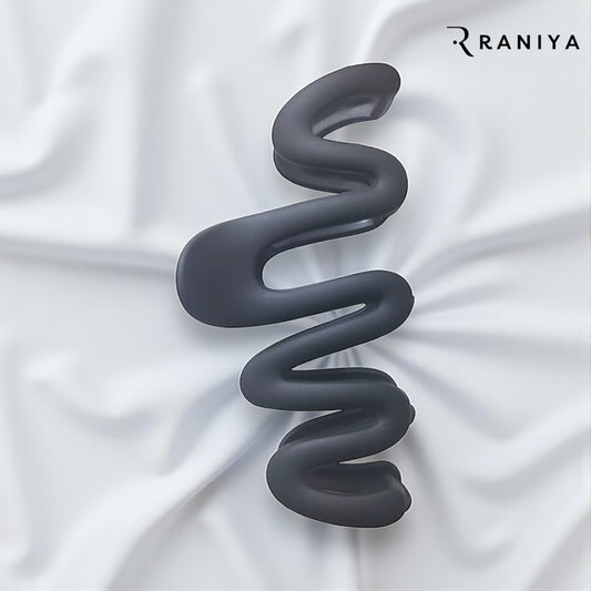 Raniya Wavy Matte Grey Hair Claw Clip