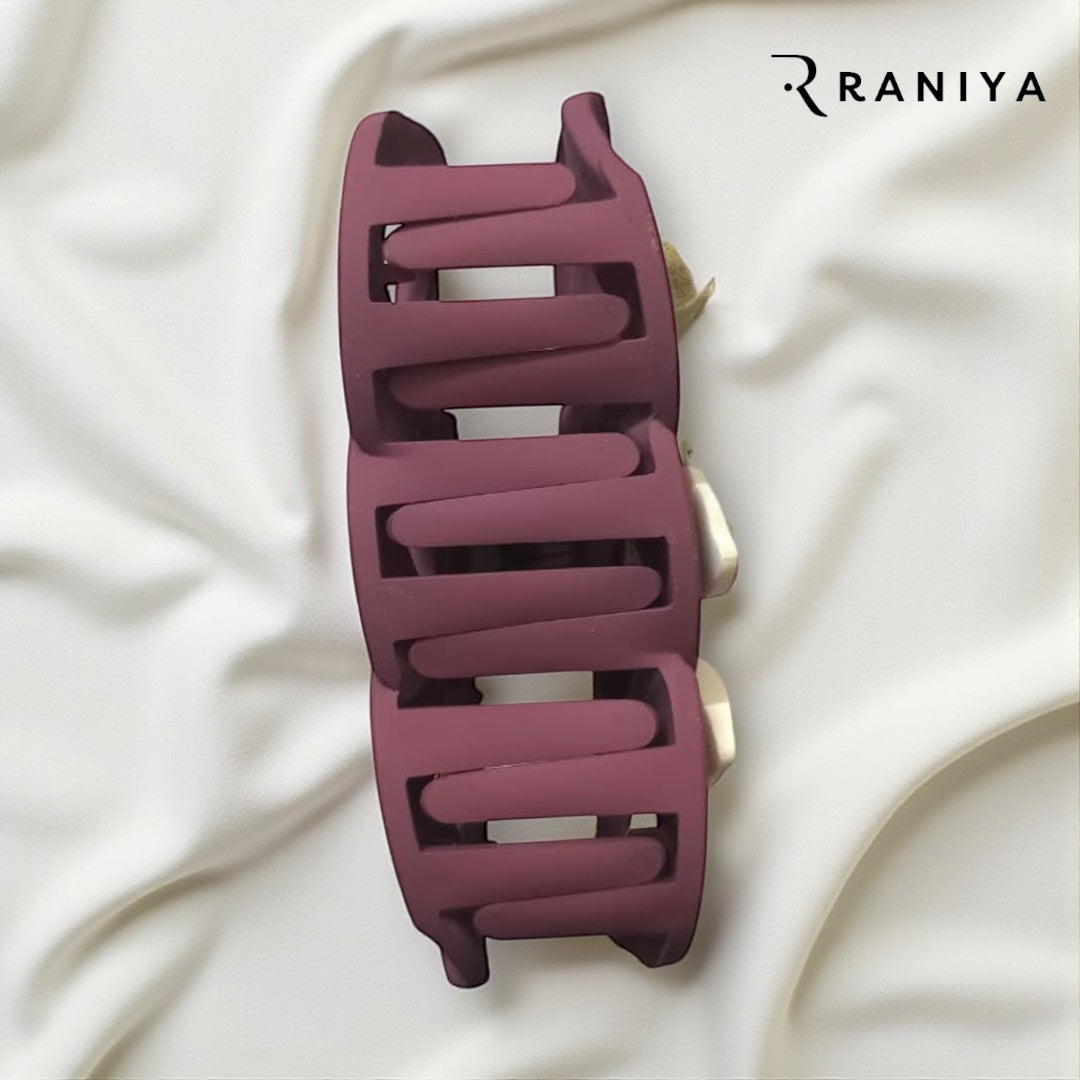Raniya Retro Bow shaped Matte Maroon Hair Clip