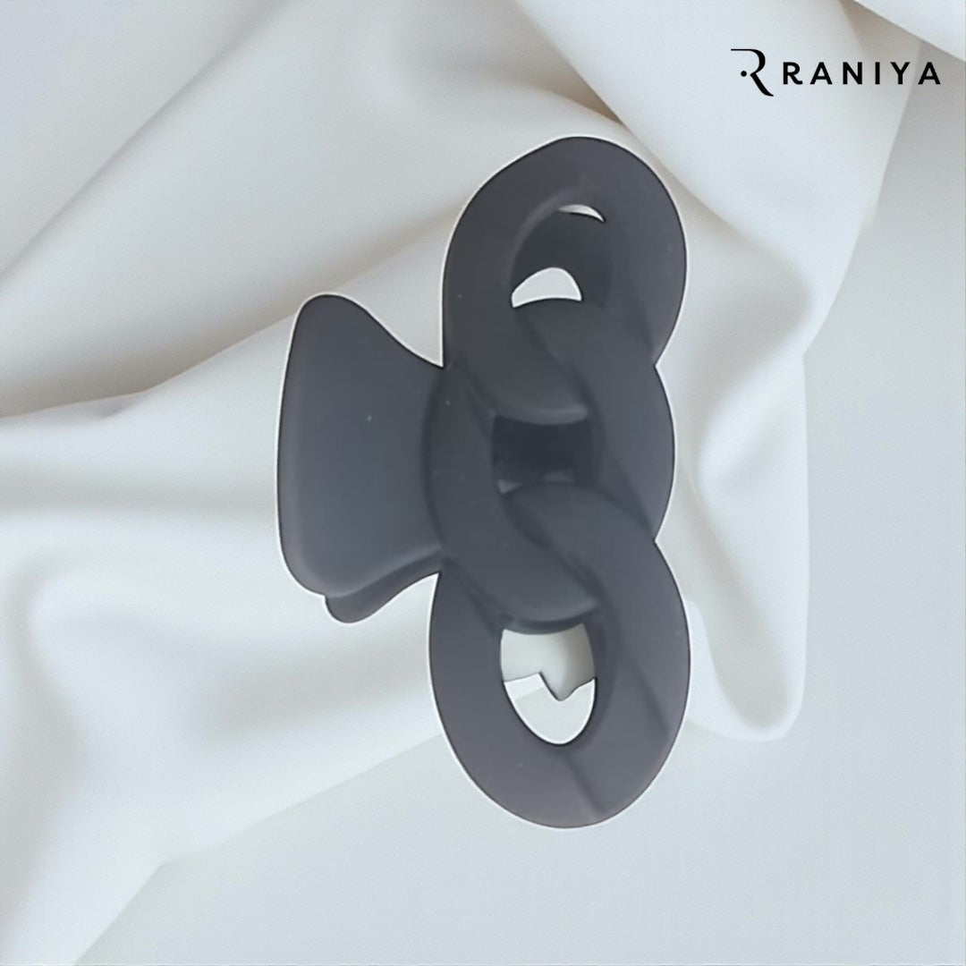 Raniya Retro Bow shaped Matte Black Hair Clip