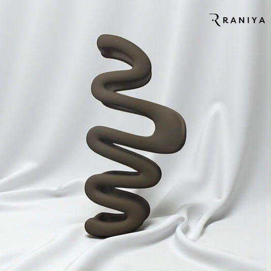 Raniya Wavy Matte Brown Hair Claw Clip