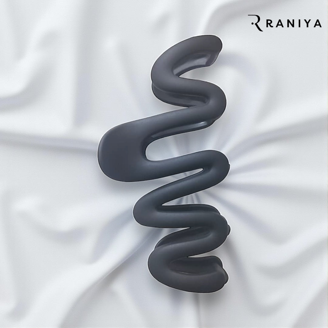 Raniya Wavy Matte Grey Hair Claw Clip
