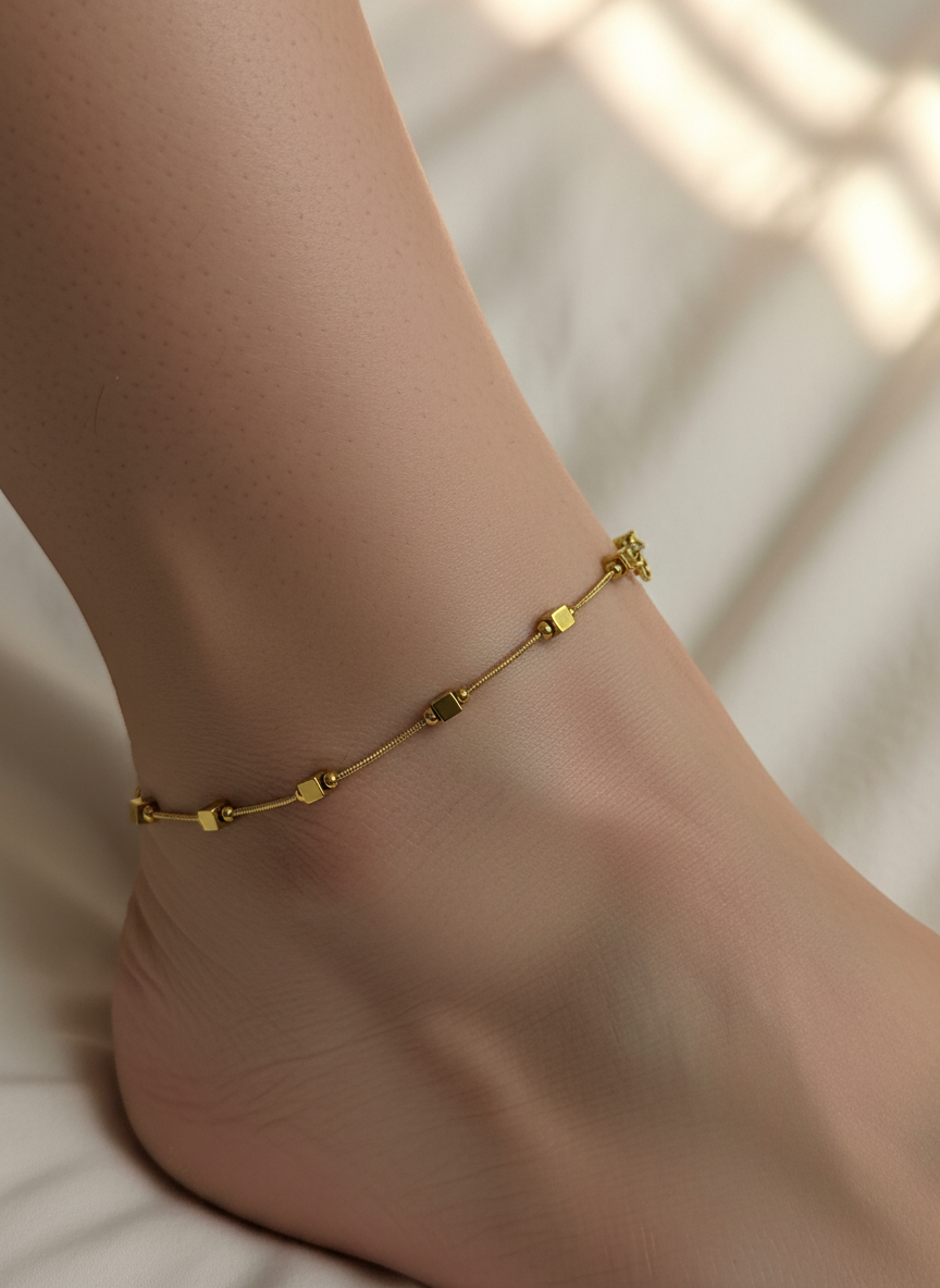 Raniya Geometric Gold Anklet